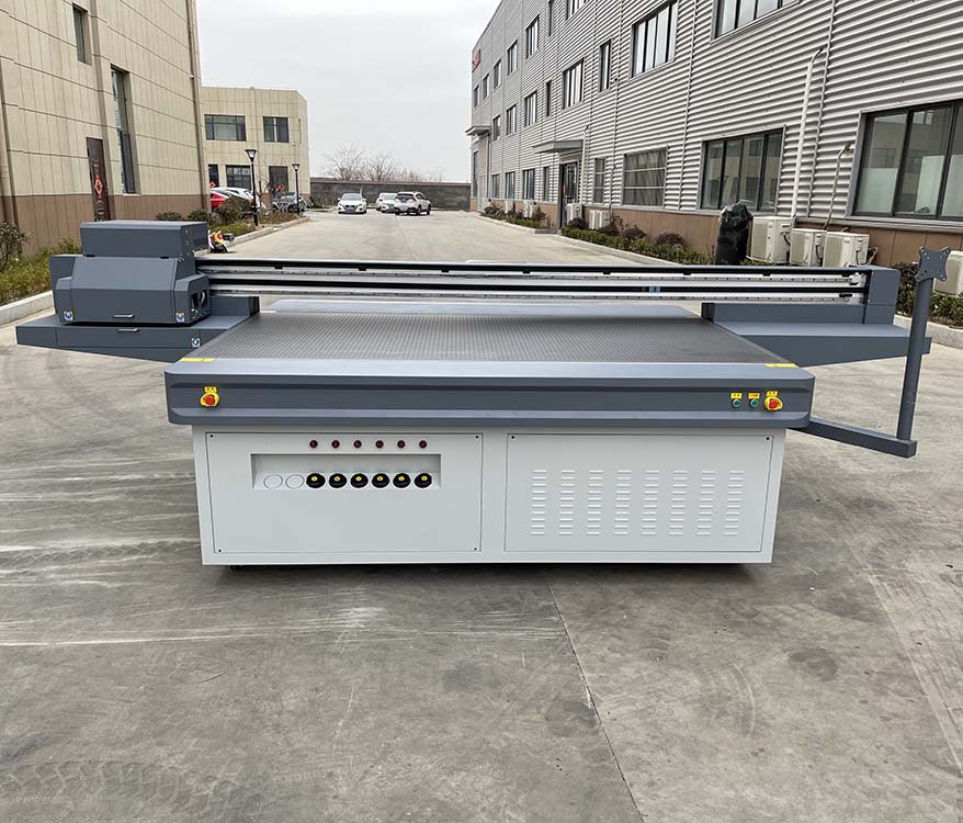 小批量生产的“救星”来了！UV平板打印机，一张起印，零浪费
